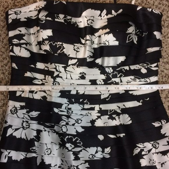 JS Collections Black and White Gown - Picture 7 of 9